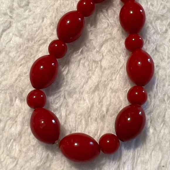 Red Graduated Beads 40 Inch Necklace Xmas Thanksgiving Party Fashion Jewelry - Picture 4 of 5